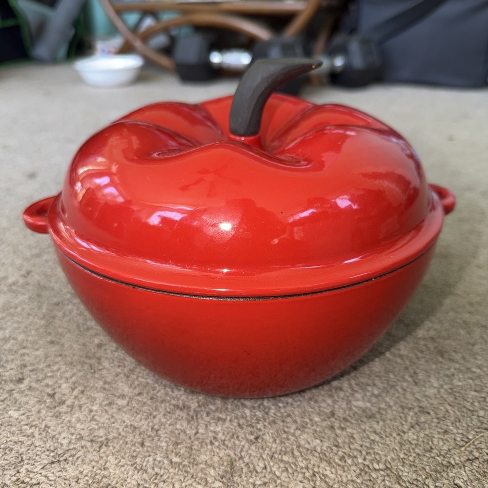 Vintage Color Cast Iron Dutch Oven Red Apple/ Tomato Casserole Pot 8" Dutch oven
